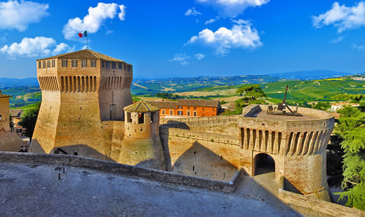 Mondavio e la sua rocca roveresca